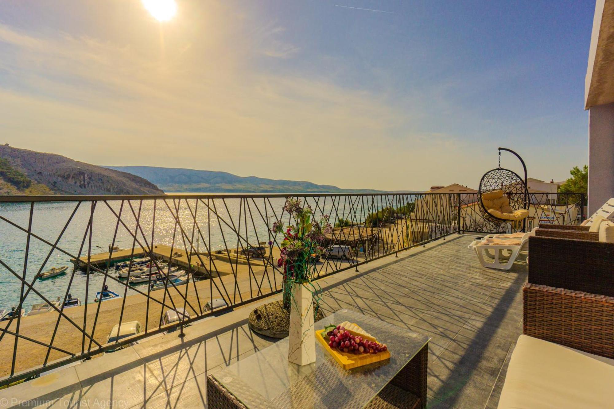 Ivica Super Comfortable, Newly Furnished Apartment In A Top Location Metajna Exterior photo